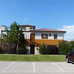 Toscanaapartmanbalatonhu Family Frend