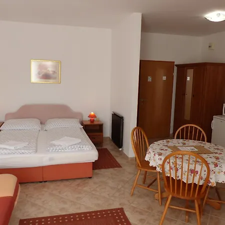 Toscanaapartmanbalatonhu Family Frend Holiday home *