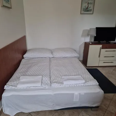 Дом отдыха Toscanaapartmanbalatonhu Family Frend