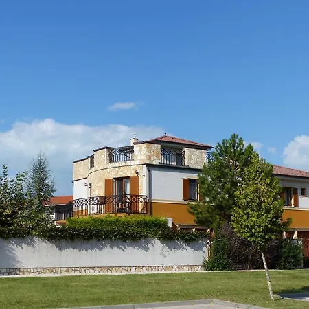 Toscanaapartmanbalatonhu Family Frend *