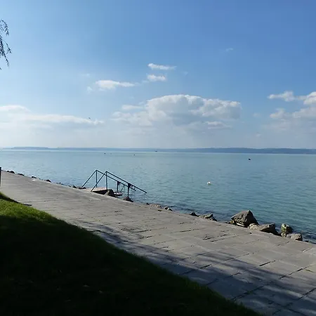 Toscanaapartmanbalatonhu Family Frend بيت للعطل