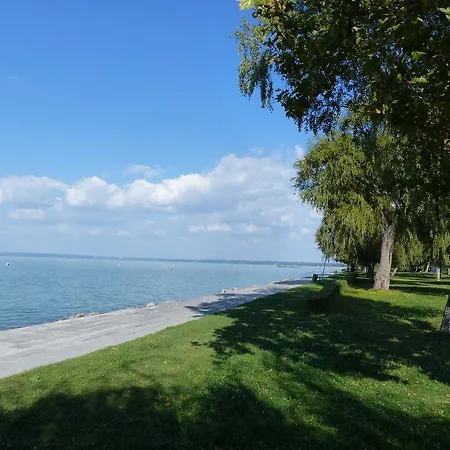 Σπίτι διακοπών Toscanaapartmanbalatonhu Family Frend *