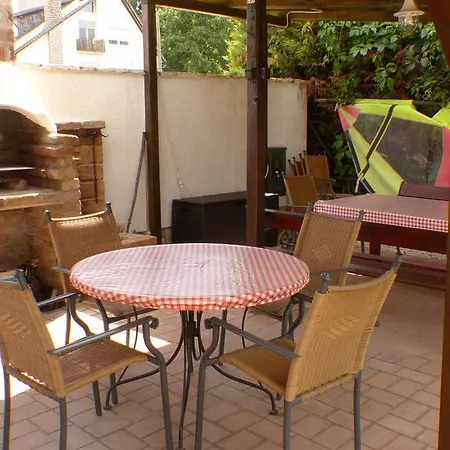 Toscanaapartmanbalatonhu Family Frend Σίοφοκ