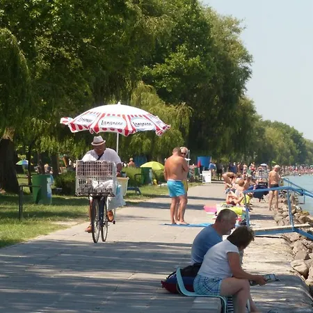 Toscanaapartmanbalatonhu Family Frend بيت للعطل شيوفوك