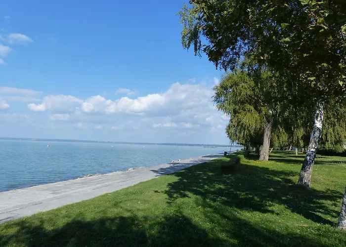 Dom wakacyjny Toscanaapartmanbalatonhu Family Frend *